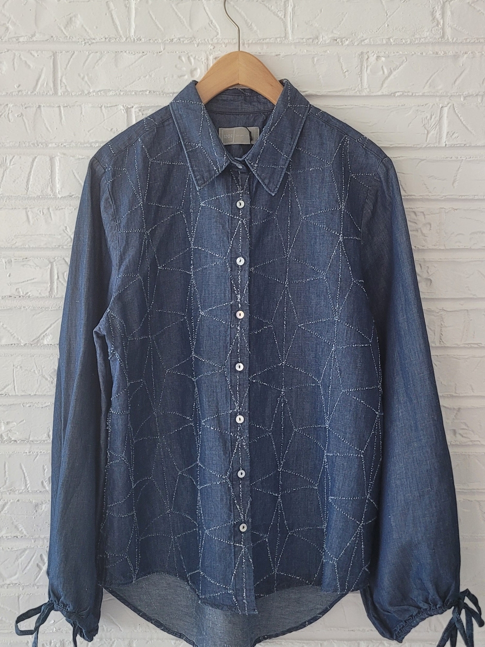 120%LINO Button-Up Shirt size M